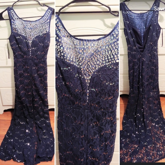 Dresses - Picture 6 of 6